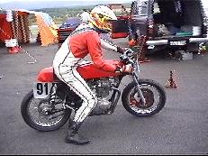 Honda 350 von rechts